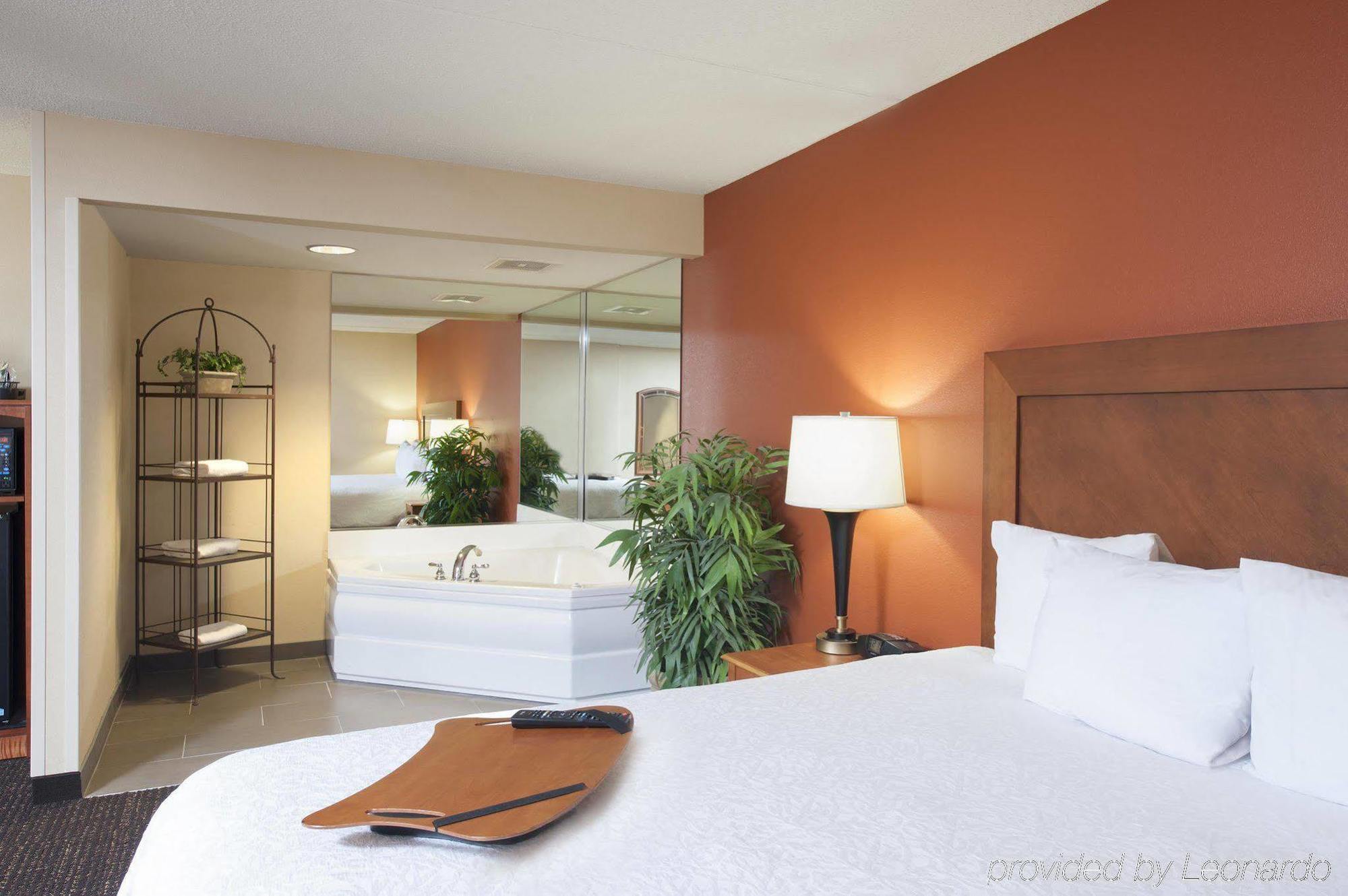 Hampton Inn Muskegon Muskegon Heights Exterior photo